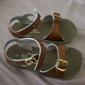 Brown Leather Sandals with Buckle Closures
